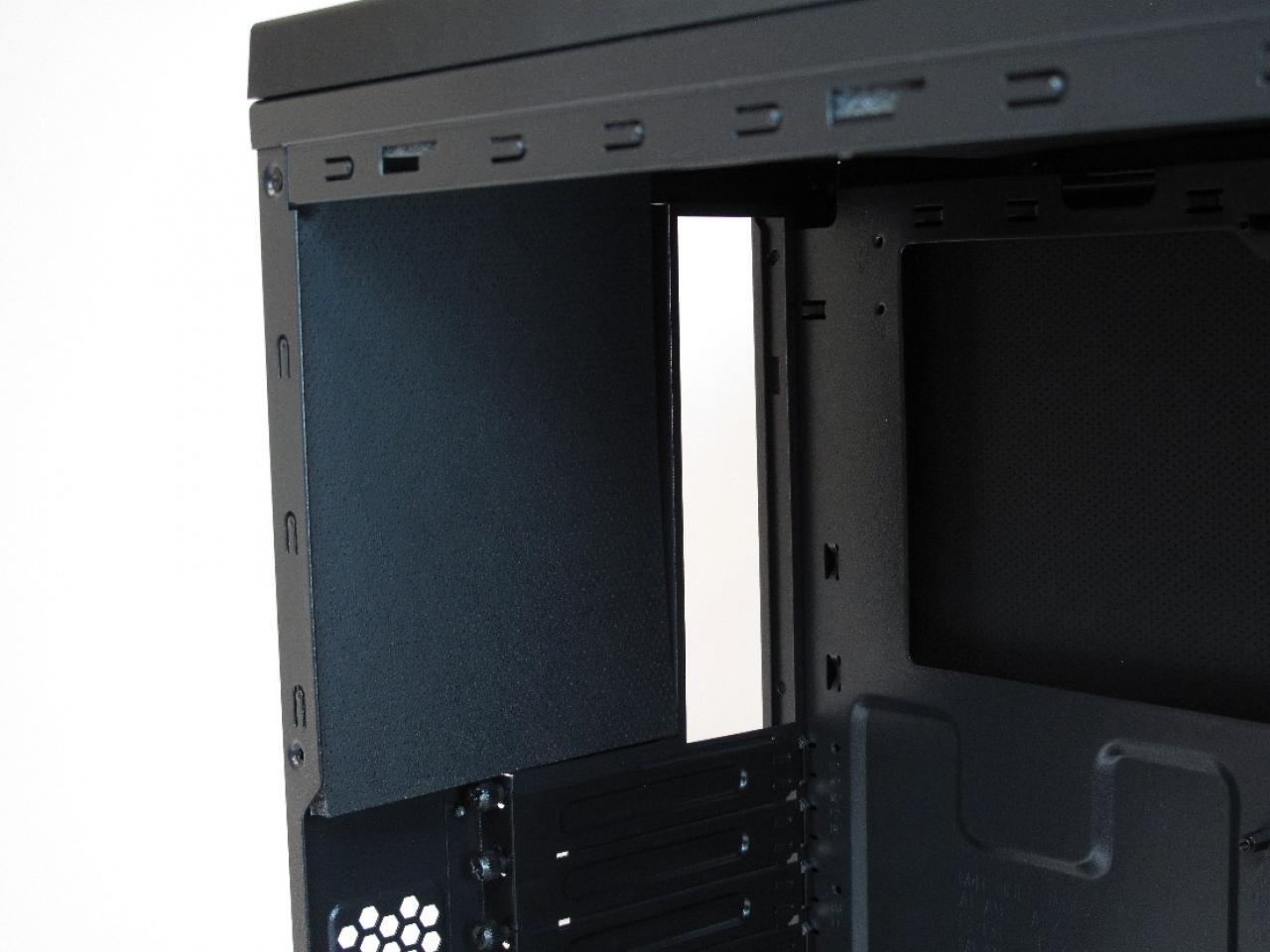 [03/08/2011] Bitfenix Shinobi Core silent 06