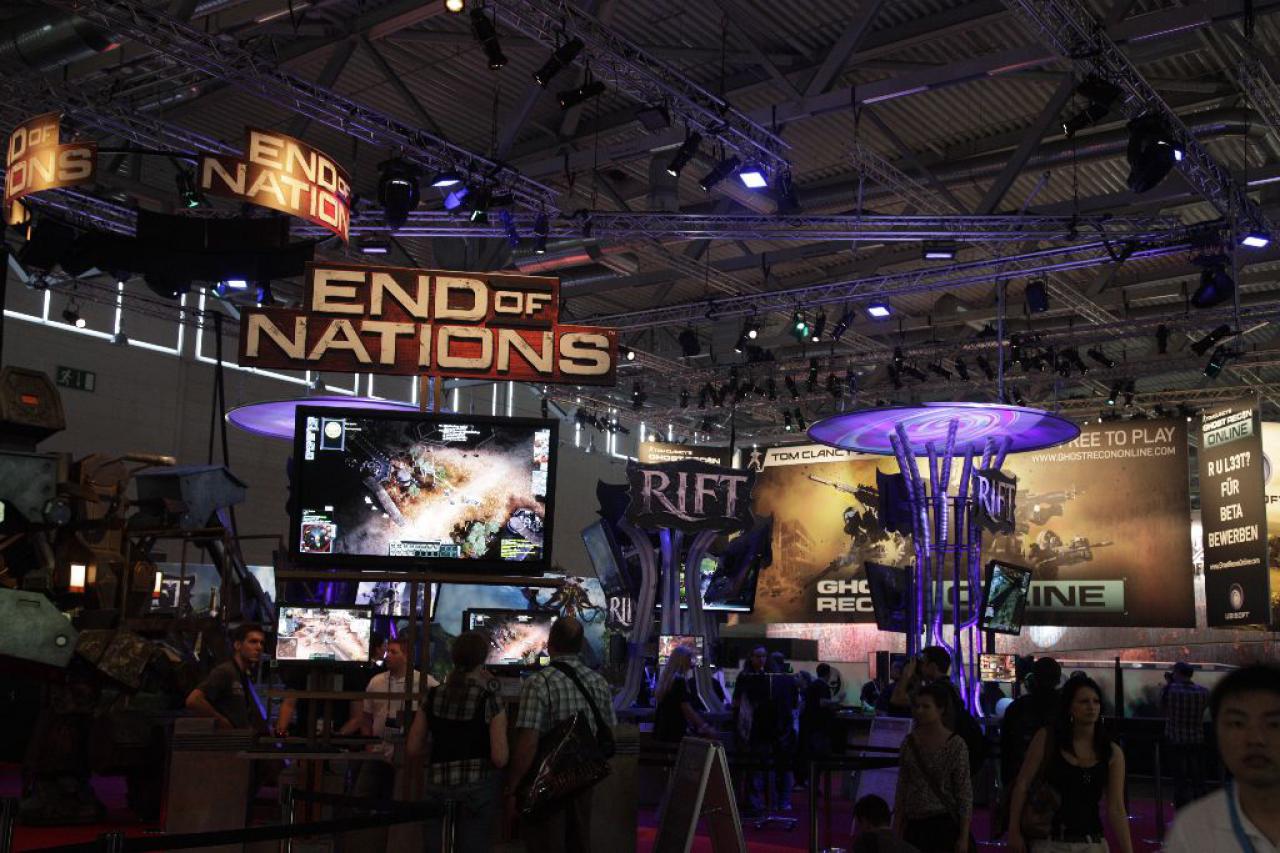 [17/08/2011] Gamescom 2011: Neue Impressionen aus den Hallen plus Booth Babes (20)