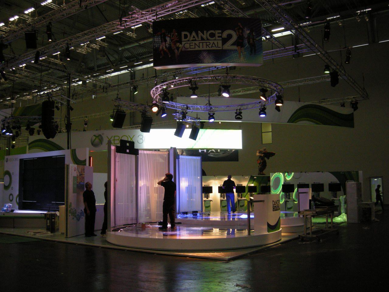 [15/08/2011] Gamescom 2011 am Montag: Battlefield 3 in Überlebensgröße, fette Fledermäuse und mehr (1)