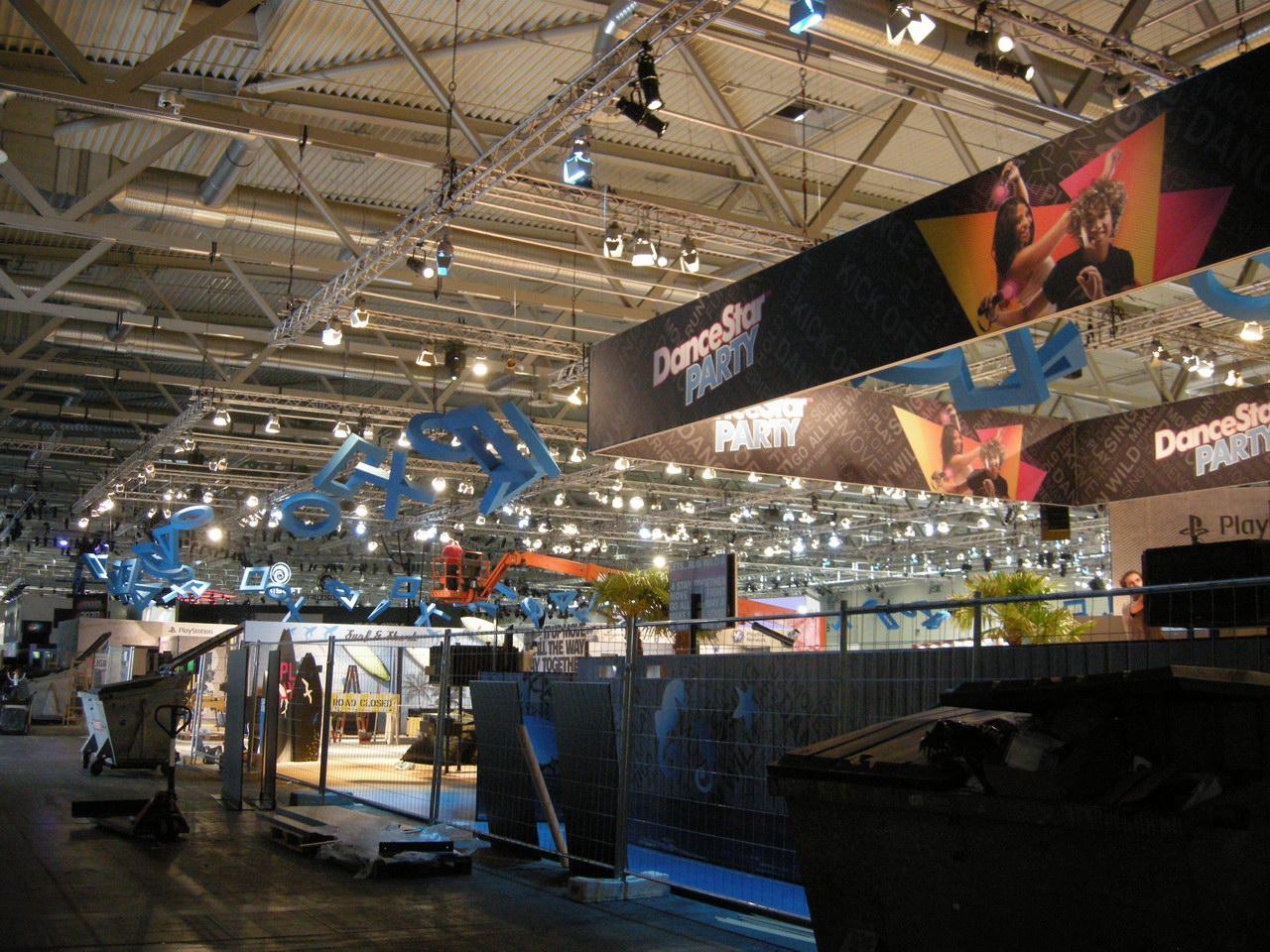 [15/08/2011] Gamescom 2011 am Montag: Battlefield 3 in Überlebensgröße, fette Fledermäuse und mehr (3)