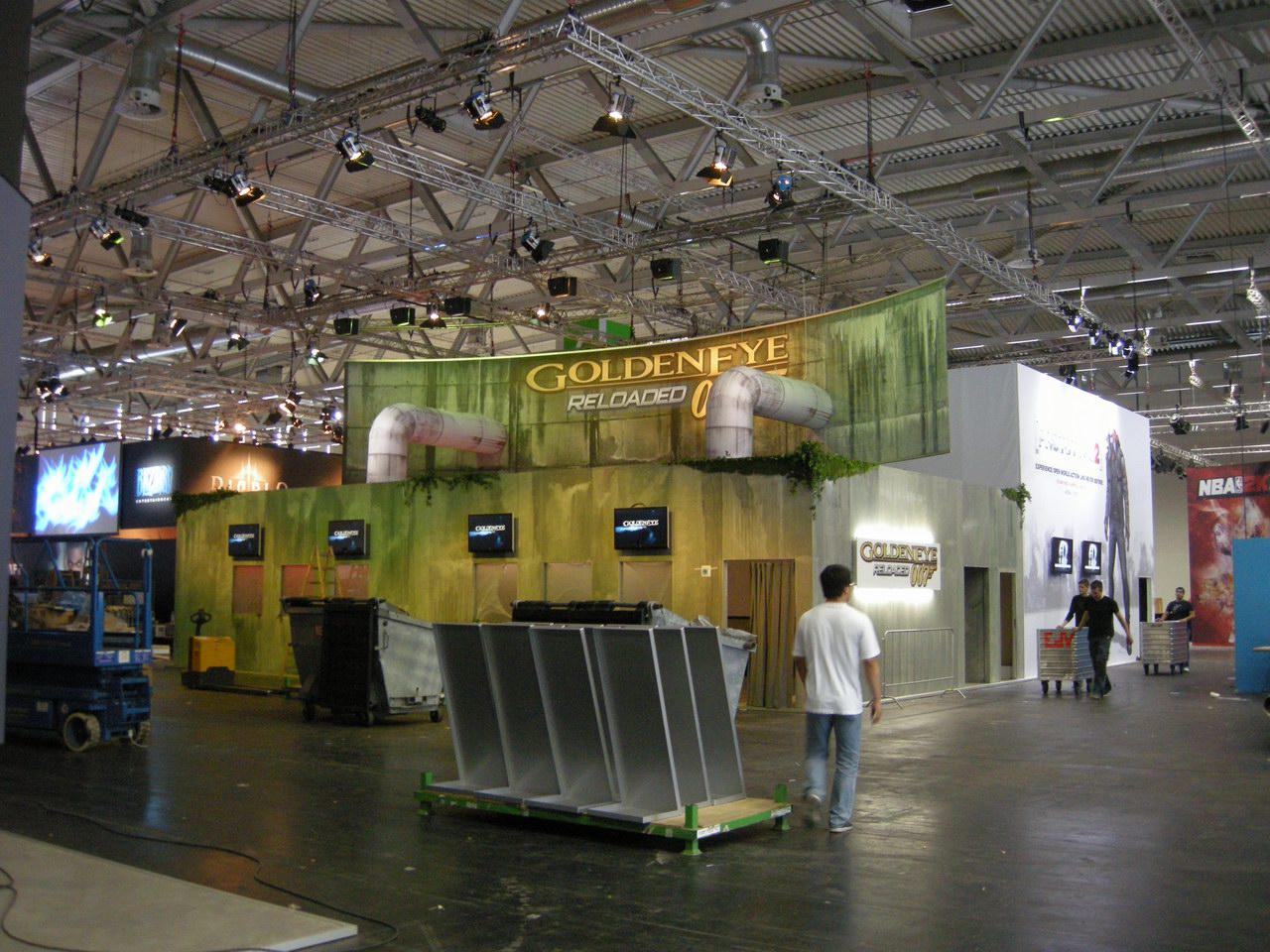 [15/08/2011] Gamescom 2011: Die erste Messedamen (28)