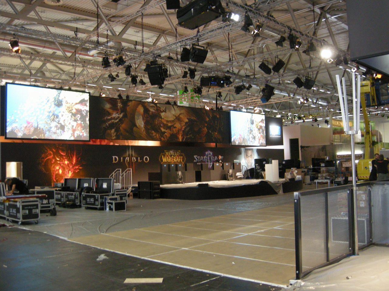 [15/08/2011] Gamescom 2011: Die erste Messedamen (32)