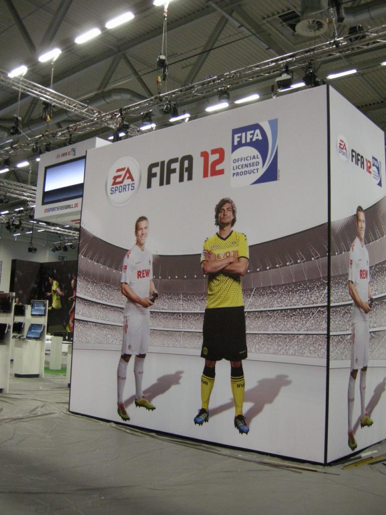 [15/08/2011] Gamescom 2011: Die erste Messedamen (42)