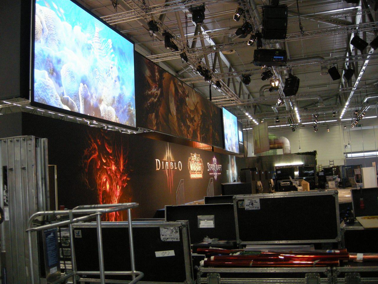 [15/08/2011] Gamescom 2011: Die erste Messedamen (45)