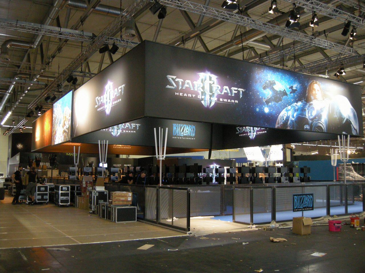 [15/08/2011] Gamescom 2011: Die erste Messedamen (72)