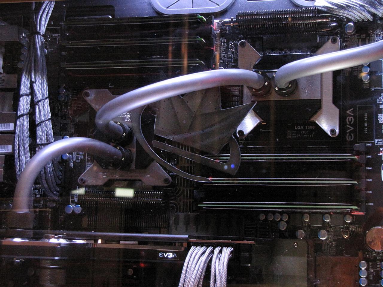 [17/08/2011] Gamescom Casemod bei Caseking 7444