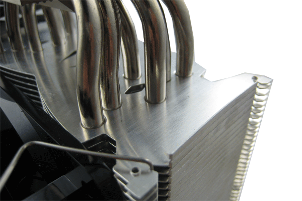 [19/08/2011] Gelid GX-7 mit sieben Heatpipes und berührungsfreiem Nanoflux-Lager (7)