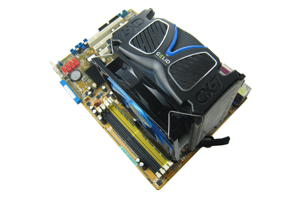 [19/08/2011] Gelid GX-7 mit sieben Heatpipes und berührungsfreiem Nanoflux-Lager (8)