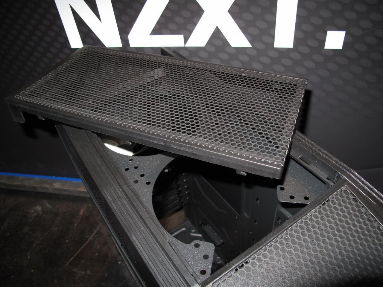 [20/08/2011] NZXT Tempest 410 (17)