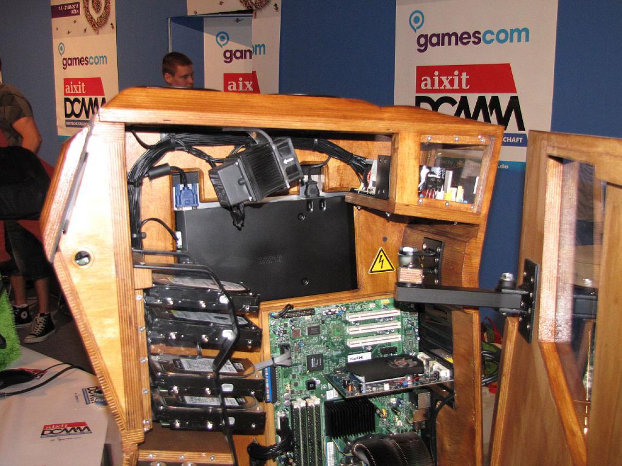 [21/08/2011] Casemodd-Contest auf der Gamescom: Die fertigen Projekte (71)