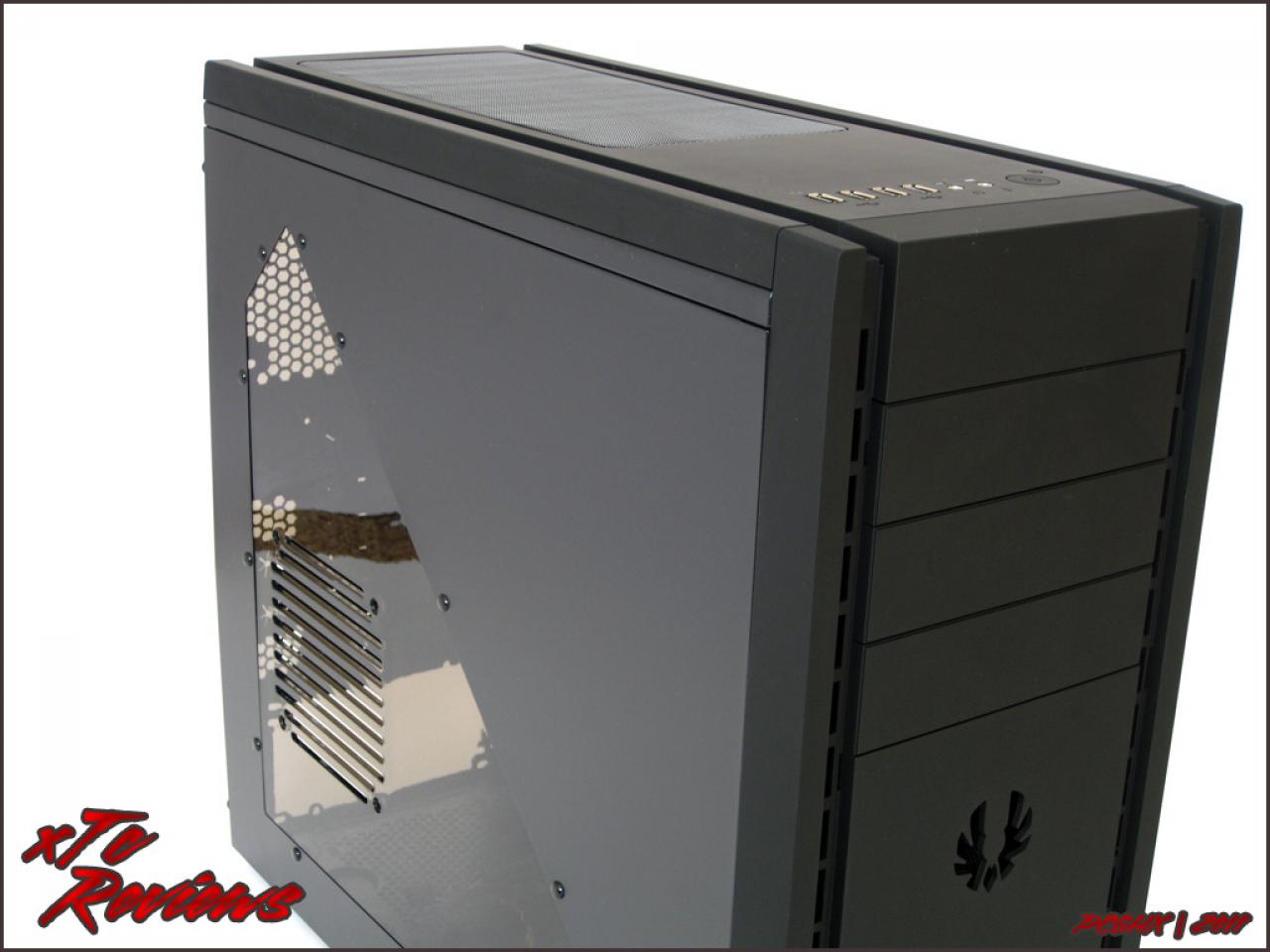 [27/08/2011] Bitfenix Shinobi Core im PCGHX-Test: Frei wählbares Design des Casemodder-Gehäuses (2)