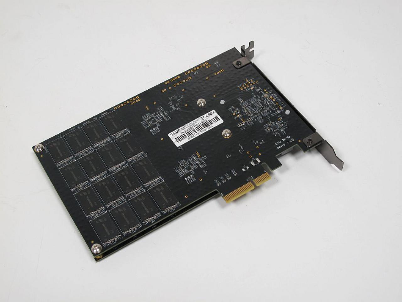 [22/08/2011] Neu im Test-Labor: OCZ Revodrive 3 X2 mit 480 GByte und VCA 2.0. (3)