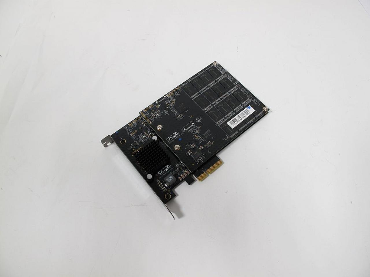 [22/08/2011] Neu im Test-Labor: OCZ Revodrive 3 X2 mit 480 GByte und VCA 2.0. (5)