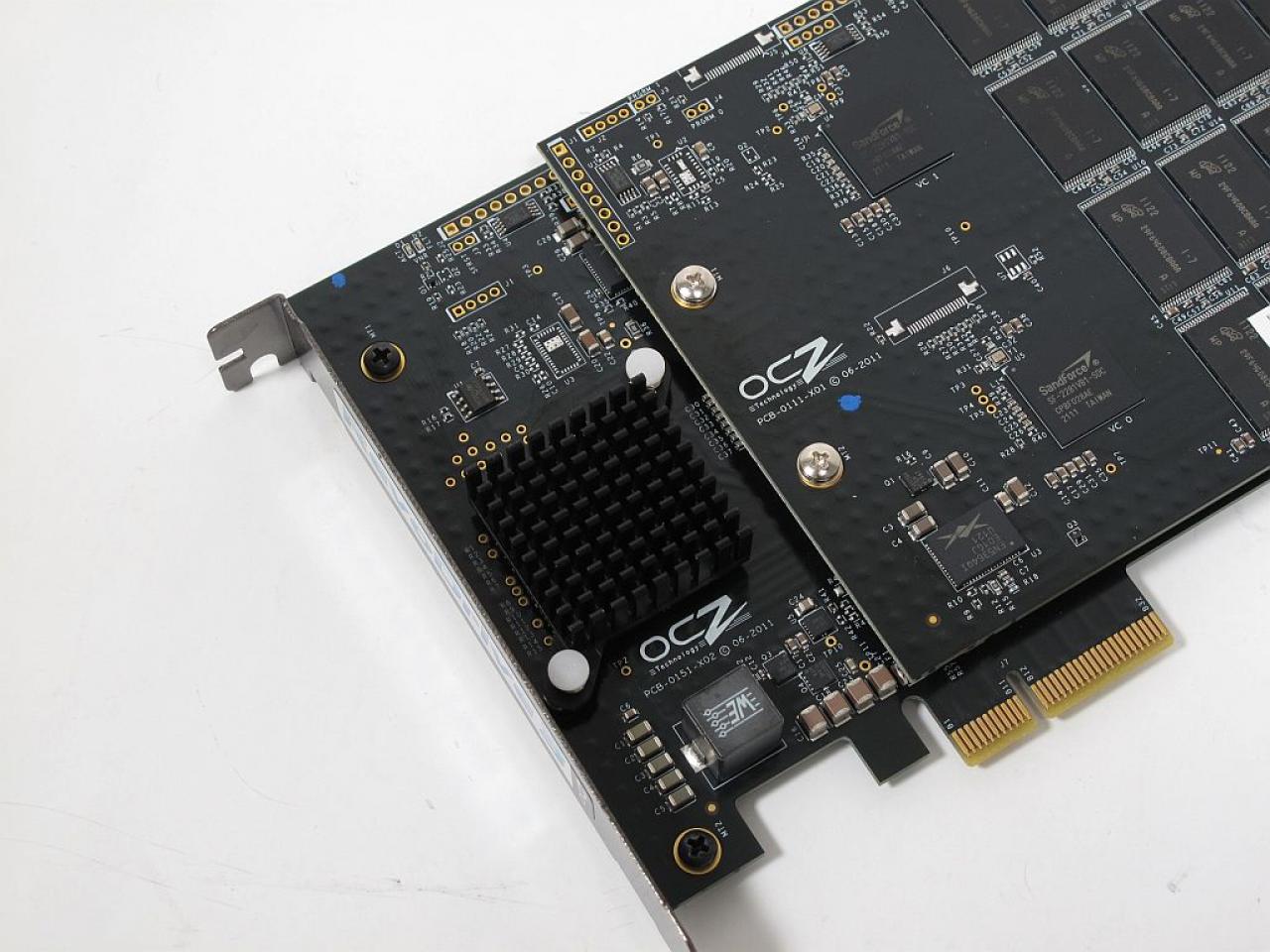[22/08/2011] Neu im Test-Labor: OCZ Revodrive 3 X2 mit 480 GByte und VCA 2.0. (6)