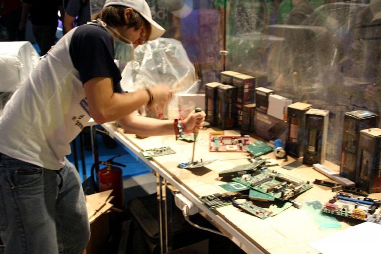 [26/08/2011] Raumschiff-Casecon von der Gamescom: In nur 24 Stunden fertig (63)