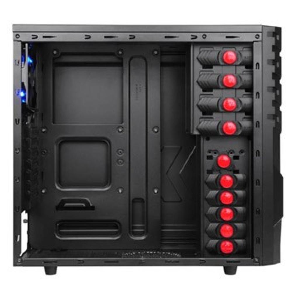 [13/08/2011] Thermaltake: Spacecraft VF-I-Gehäuse mit Raumschiff-Anleihen vorgestellt (6)
