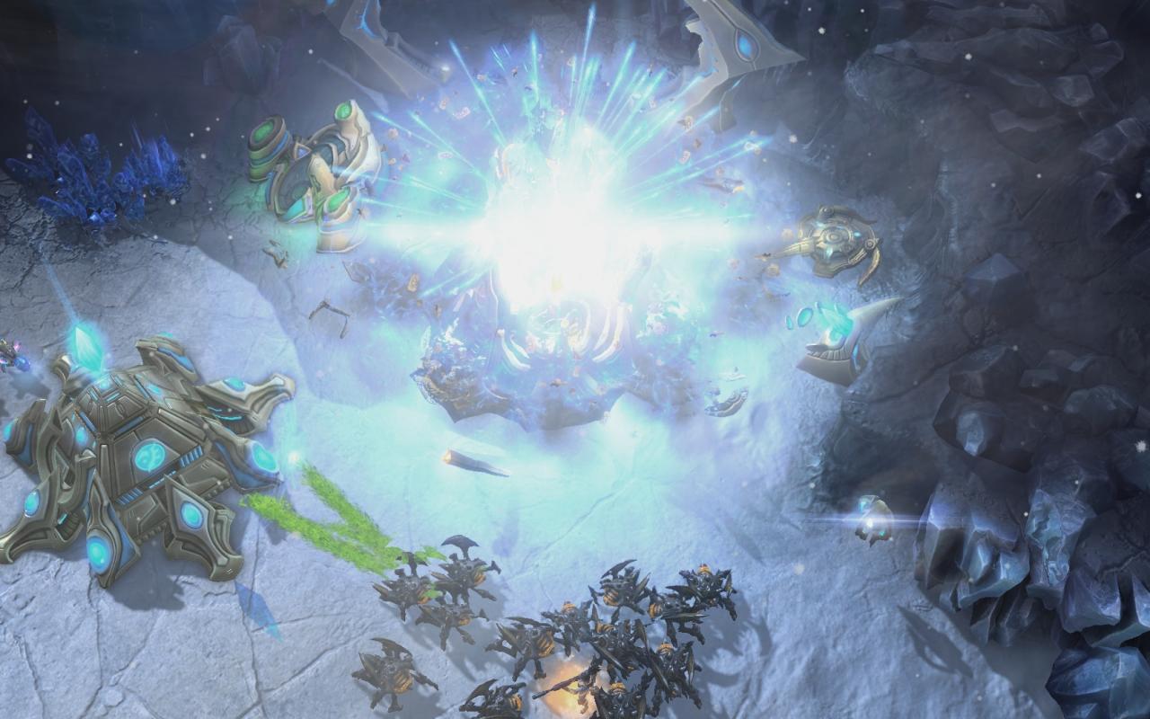 [18/08/2011] Starcraft 2 Heart of the Swarm im Hands-on-Test auf der Gamescom (22)