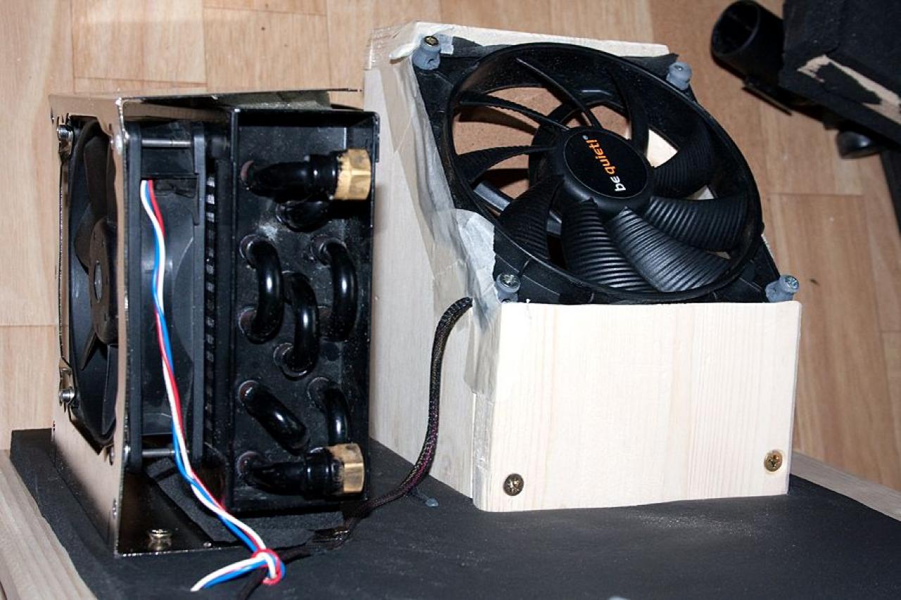 [26/08/2011] Desktop Deluxe: Luxuriöser PC-Tisch im Eigenbau (14)