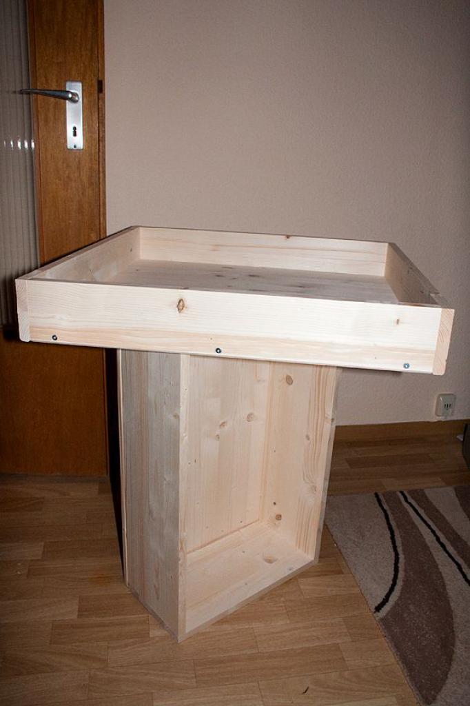 [26/08/2011] Desktop Deluxe: Luxuriöser PC-Tisch im Eigenbau (28)