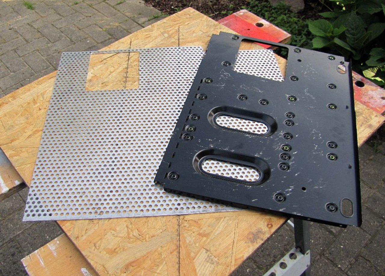 [19/08/2011] Update mit Nvidia-Logo aus Metall (25)