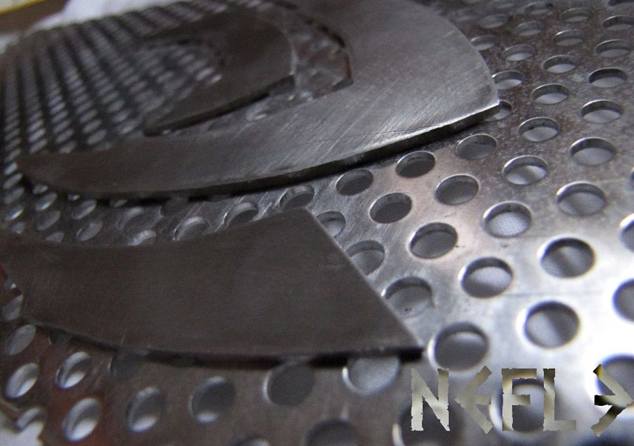 [19/08/2011] Update mit Nvidia-Logo aus Metall (95)