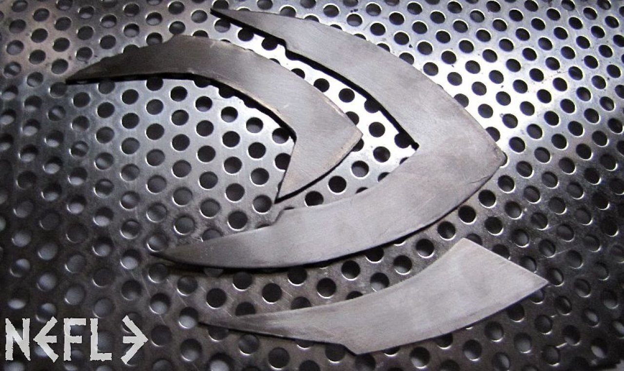 [19/08/2011] Update mit Nvidia-Logo aus Metall (96)