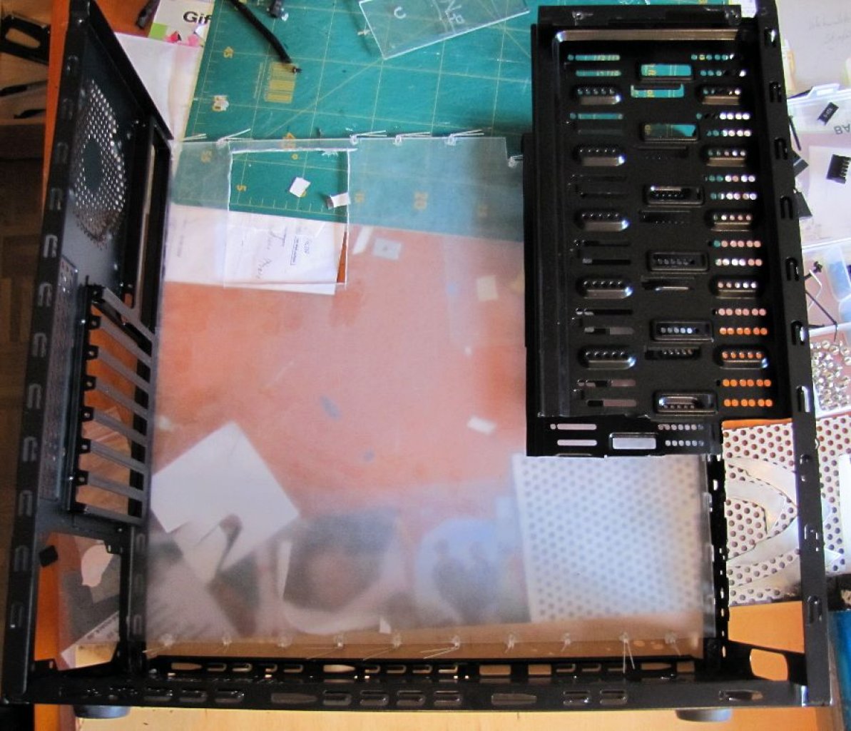 [19/08/2011] Update mit Nvidia-Logo aus Metall (105)