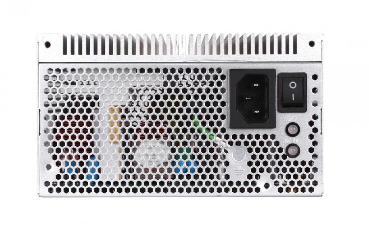 [02/08/2011] Silverstone Nightjar ST50NF: Lüfterloses Netzteil mit 500 Watt (4)