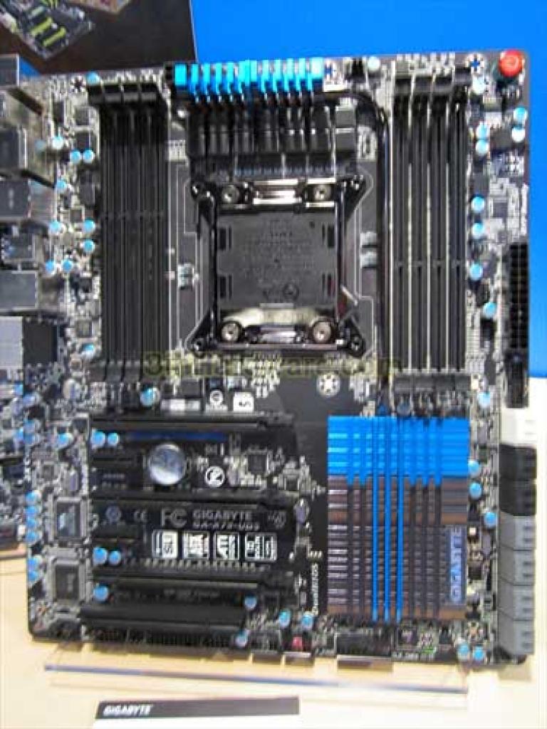 [14/09/2011] Gigabyte X79-Mainboards auf dem IDF (20)