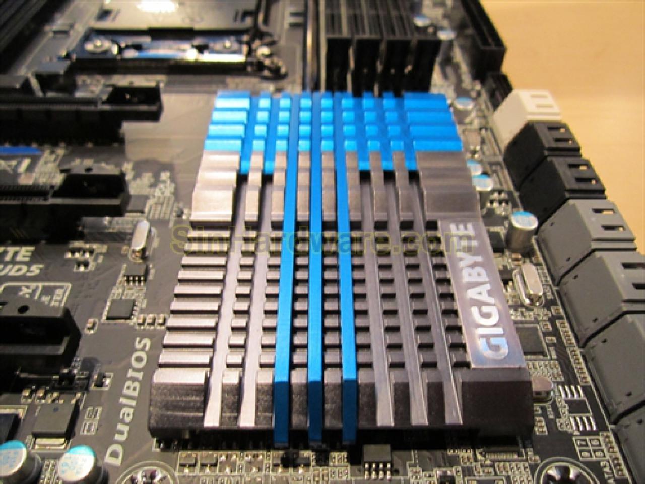 [14/09/2011] Gigabyte X79-Mainboards auf dem IDF (14)