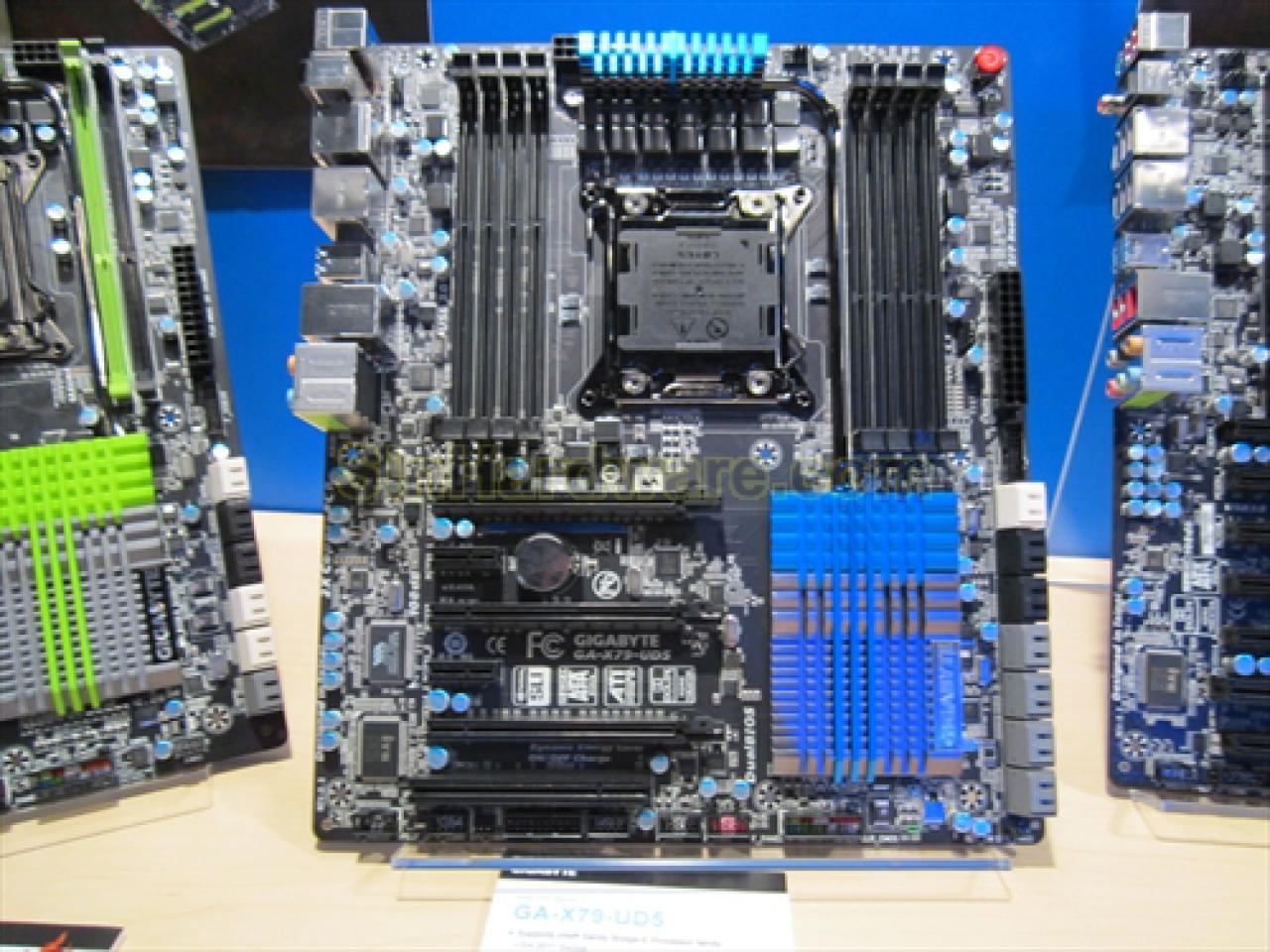[14/09/2011] Gigabyte X79-Mainboards auf dem IDF (15)