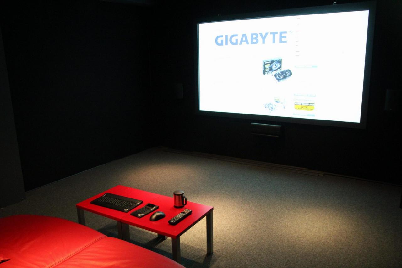[14/09/2011] Die Schreibtisch der PCGHX-Community: Update vom 15.9. (4)