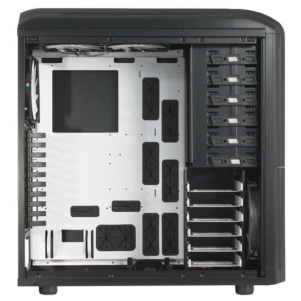 [29/09/2011] Nox Xtreme Hummer 3.0: Platzverhältnisse wie im namensgebenden Auto (3)