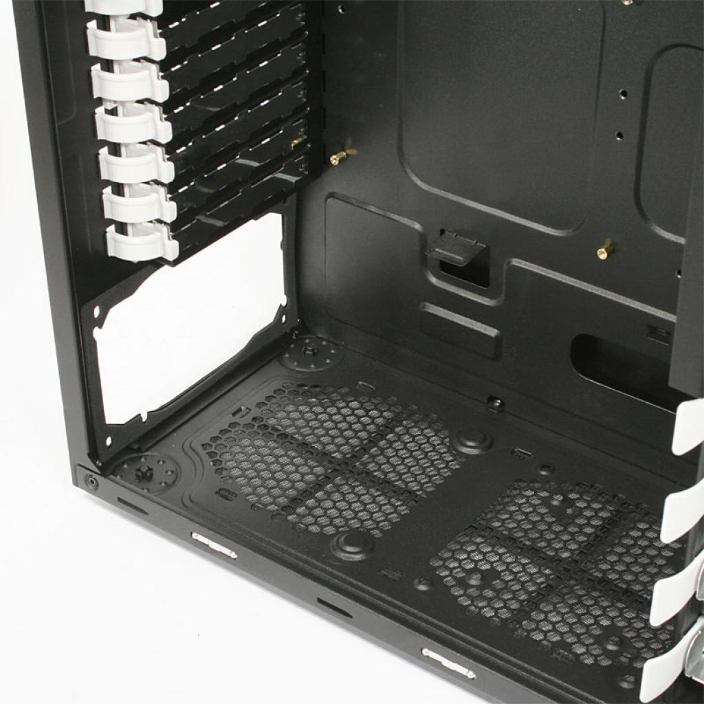 [20/09/2011] Cooltek Timaios: Kostengünstiges Hardware-Heim mit USB 3.0 (5)