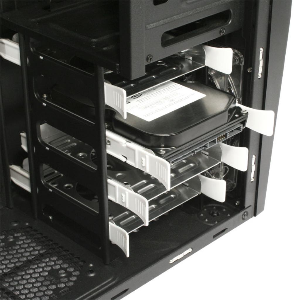 [20/09/2011] Cooltek Timaios: Kostengünstiges Hardware-Heim mit USB 3.0 (6)