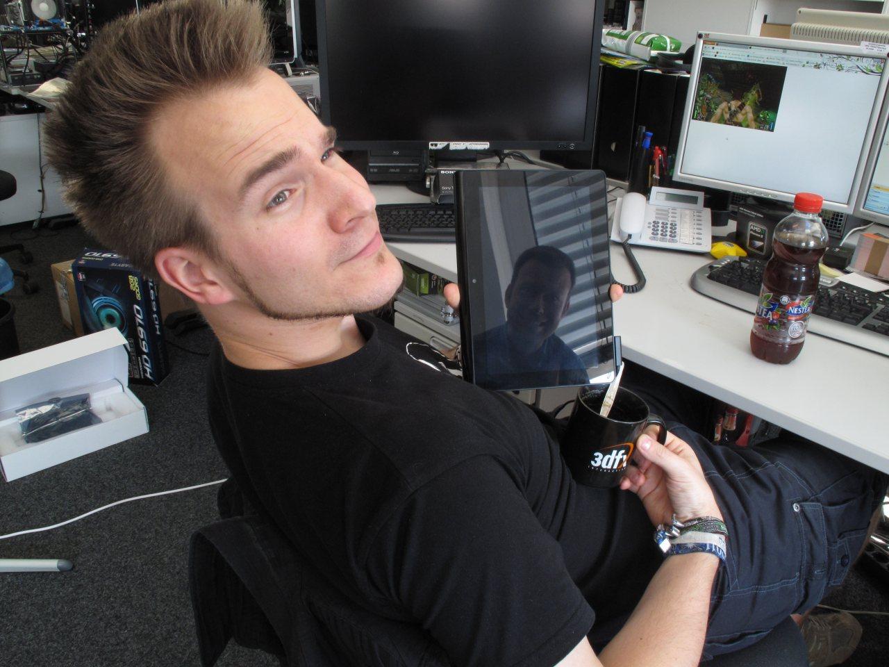 [30/09/2011] Raff plant den Kauf eines Tablets (NOT!), doch die Spiegelung ... 