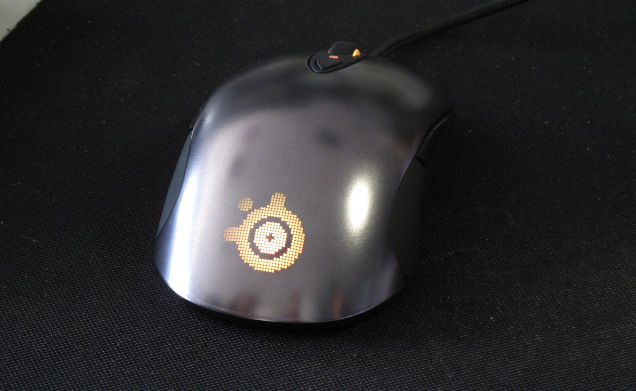 [23/09/2011] Steelseries neue Maus, die ohne Software auskommt, liegt bei Frank bereit zum Dauertest.