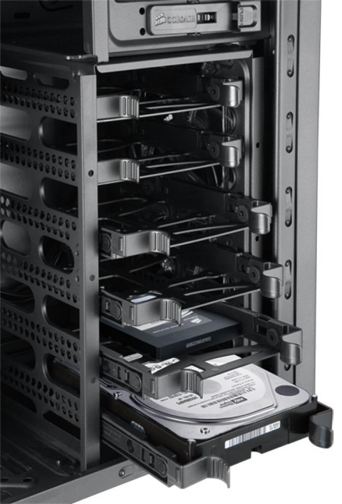 [08/09/2011] Neues Corsair-Gehäuse Carbide 400R (19)