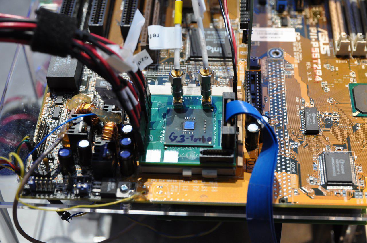 [15/09/2011] IDF 2011: Solarzelle reicht für Quake auf dem PC (6)