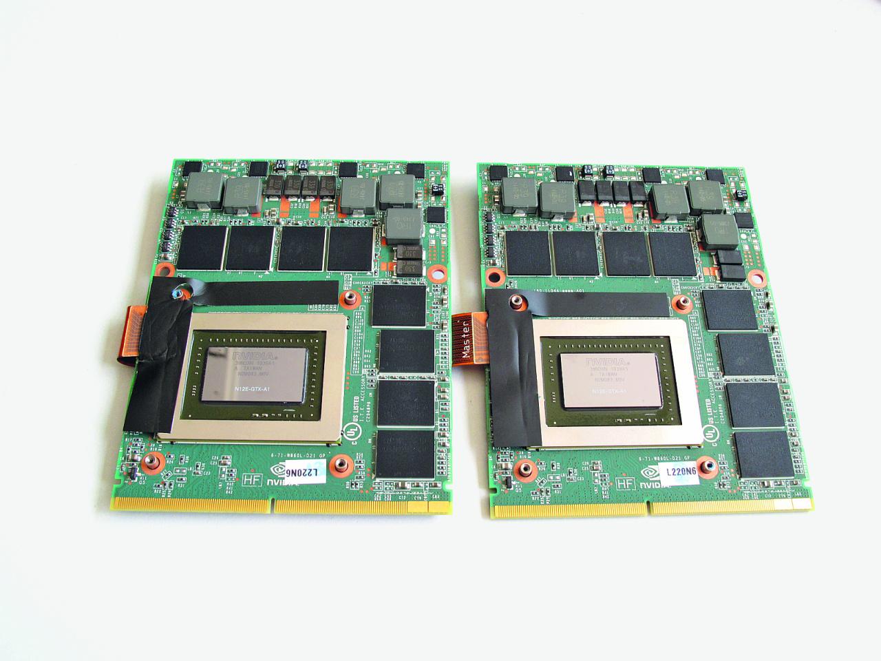 [09/09/2011] ... Nvidias Geforce GTX 580M. Im Bild sind zwei davon im SLI inklusive Brücke (ohne Kühler). Diese Dekadenz erhalten Sie ab 1.200 Euro.
