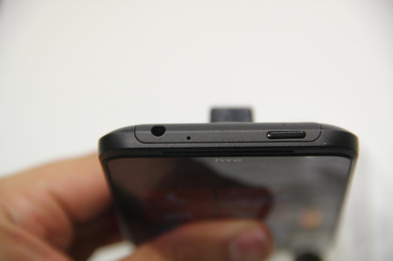 [05/09/2011] HTC Titan 2 