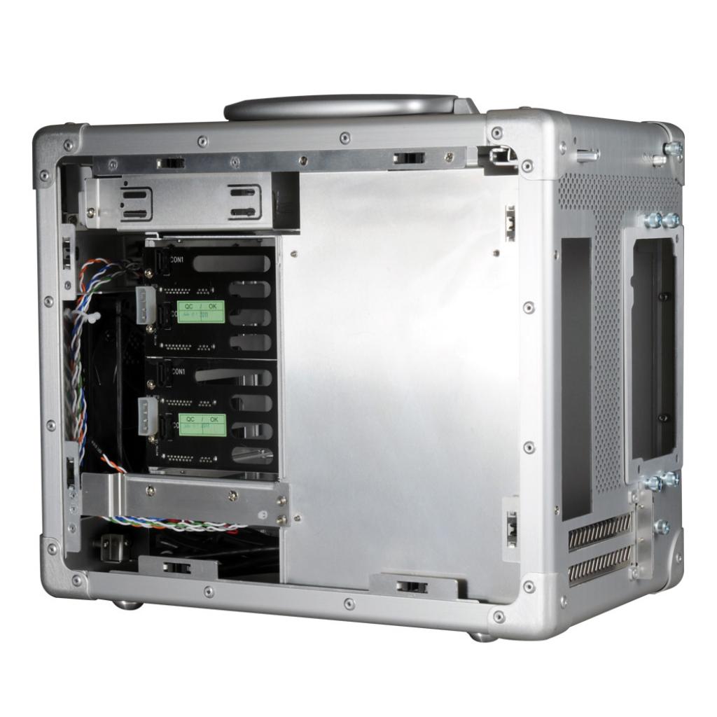 [22/09/2011] Lian Li stellt PC-TU200 vor: 3 Kilo leichter LAN-Party-Koffer (2)