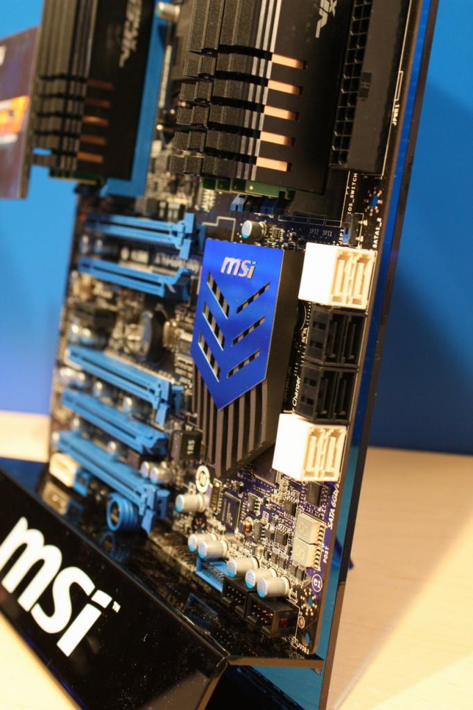 [14/09/2011] MSI mit drei X79-Mainboards für Sandy Bridge E auf dem IDF (4)