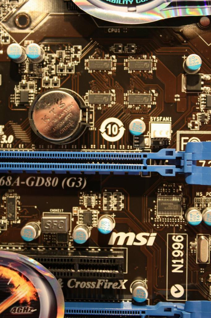 [14/09/2011] MSI mit drei X79-Mainboards für Sandy Bridge E auf dem IDF (16)