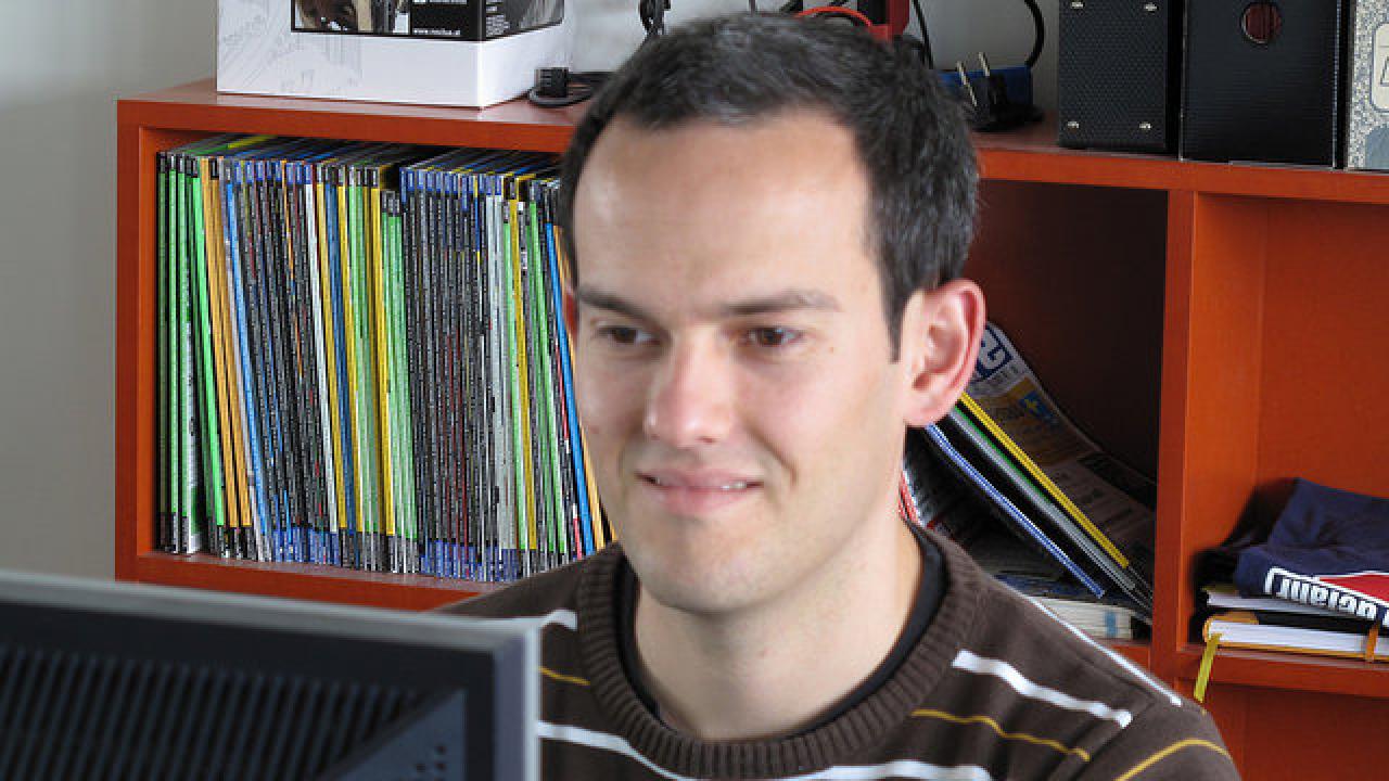 [16/09/2011] Windows 8 ... könnte nach Windows XP endlich mal wieder ein Meilenstein bei den Betriebssystemen sein. Besonders freue ich mich auf die stark verbesserte Bootzeit. Selbst auf Notebooks kann so der Rechner im Standy-Betrieb bleiben, ohne viel Strom zu verbrauchen. Wenn Microsoft es jetzt noch schafft, dass Windows-Updates automatisch im Hintergrund installiert werden, ohne dass ich davon etwas mitbekomme, wäre ich wunschlos glücklich. 