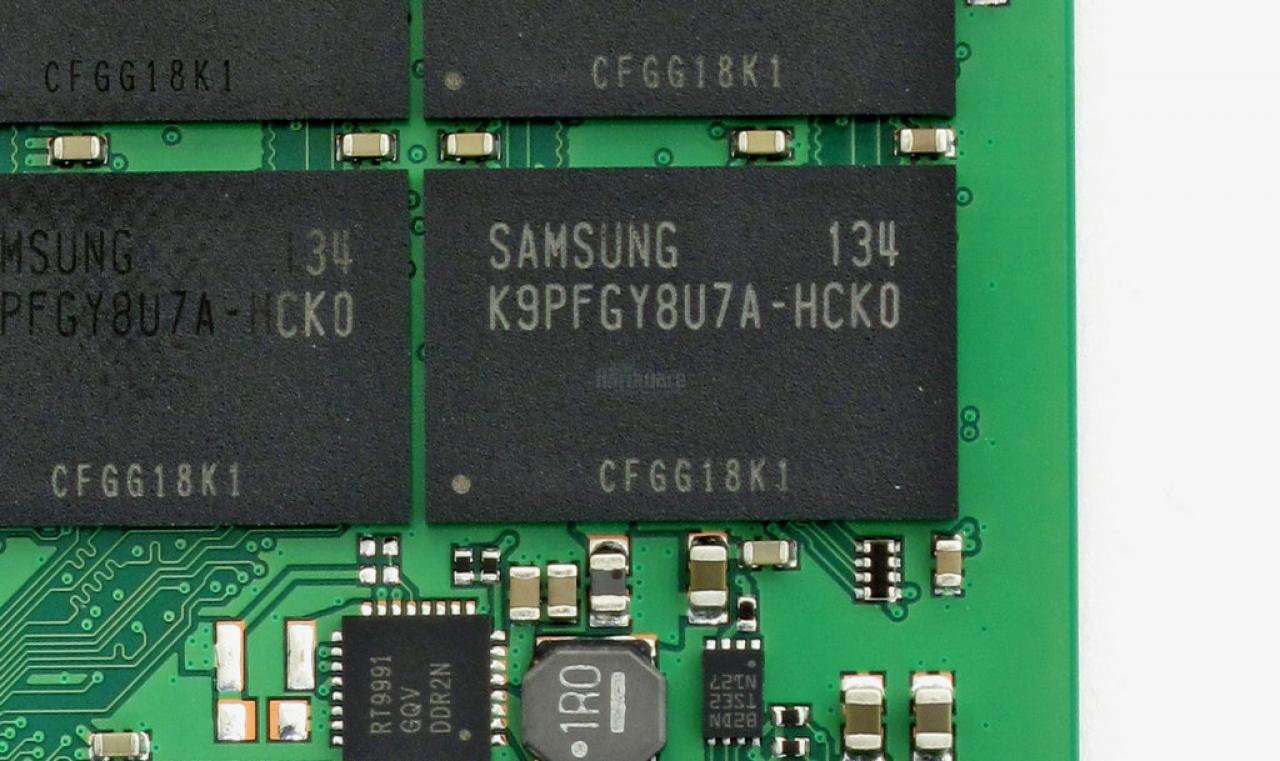 [23/09/2011] Samsung SSD 830 256GB NAND