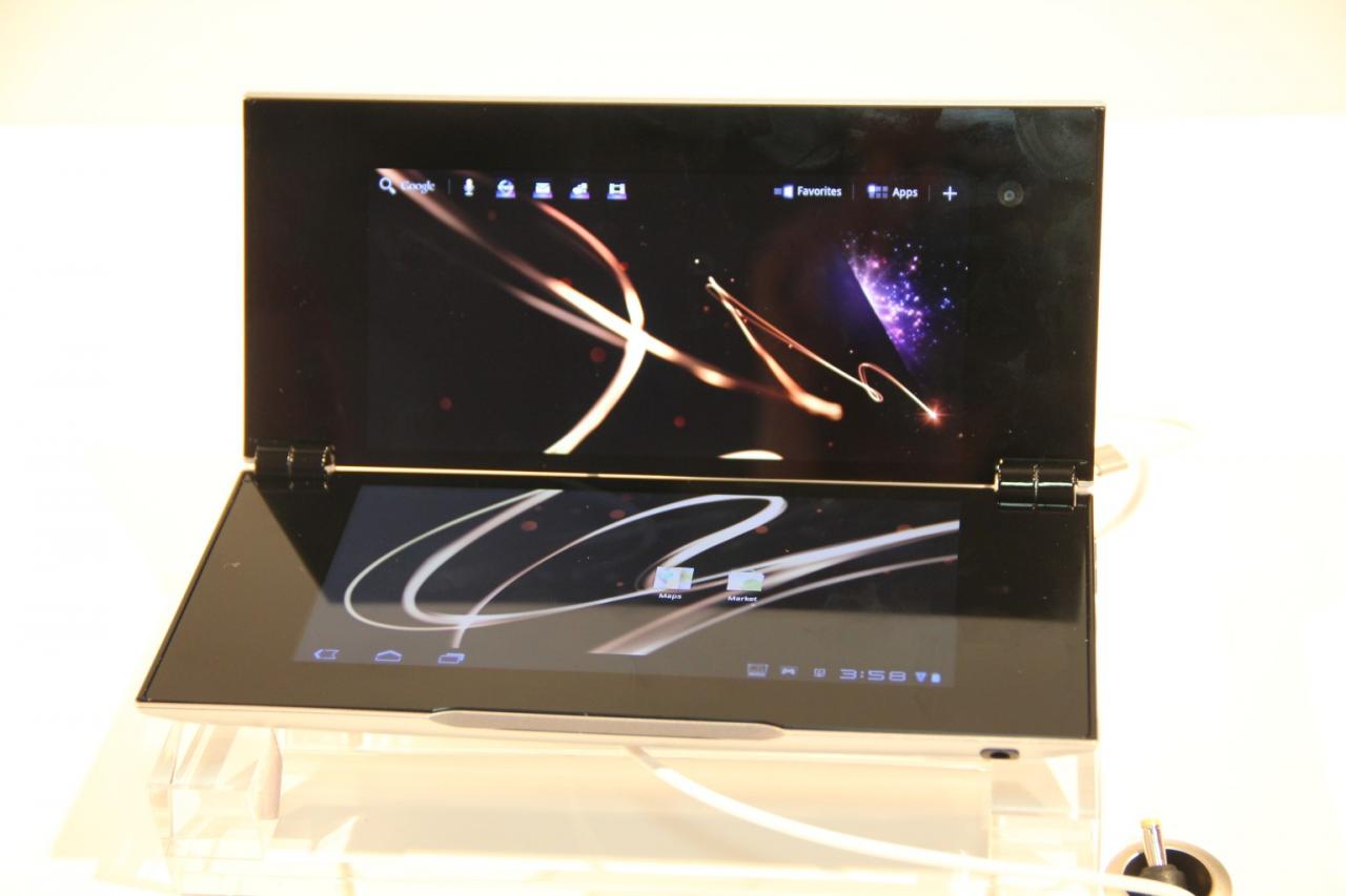 [01/09/2011] Was auch immer sich Sony beim Tablet P gedacht hat: Viel kann es nicht gewesen sein. Da will so recht gar keine Freude aufkommen. Ein Klapp-Tablet für die Hosentasche und da bleibt's am besten auch.