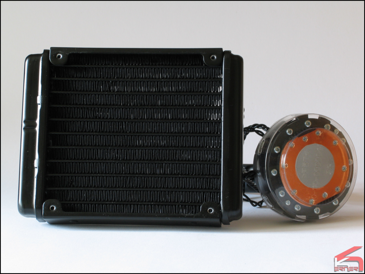 [11/09/2011] Antec Kühler H2O 620 im PCGHX-Test: Wasserkühlung als Neuland für Antec (5)