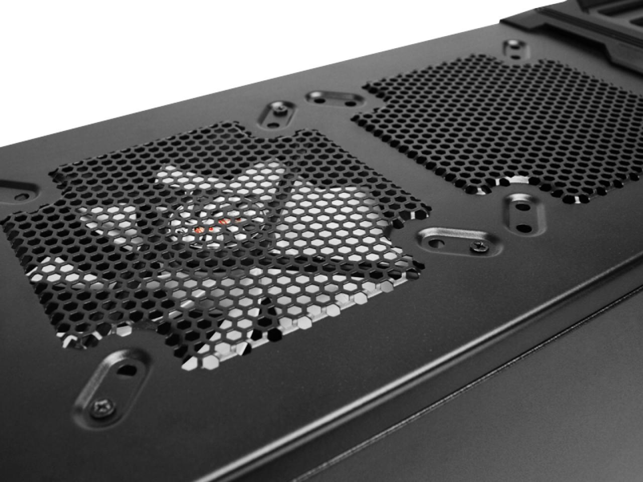 [17/09/2011] NZXT stellt neuen Midi-Tower Tempest 210 vor (8)
