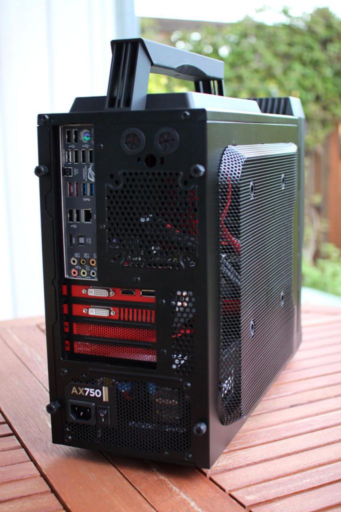 [23/09/2011] NZXT Vulcan Black-Red: Die Casemod zum Herumtragen (6)